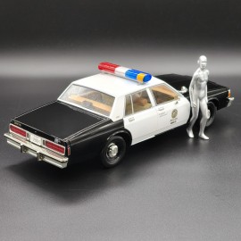 Chevrolet Caprice Police Car With T-1000 Figure 1987 Terminator 2 - Judgment Day 1:18
