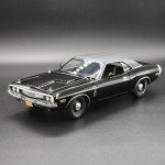Dodge Challenger R/T 1970 1:18