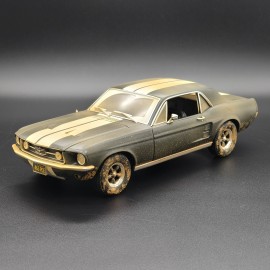 Ford Mustang Coupe 1967 Creed II 1:18