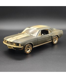 Ford Mustang Coupe 1967 Creed II 1:18
