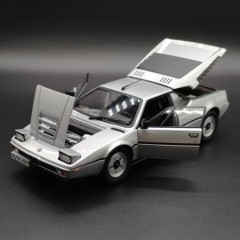 BMW M1 1978 1:18