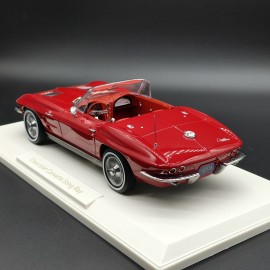 Chevrolet Corvette Stingray Convertible 1:18