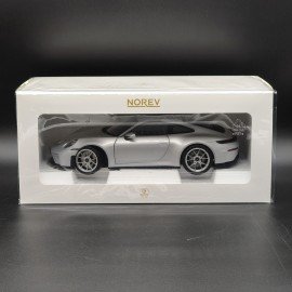 Porsche 911 GT3 Touring 1:18