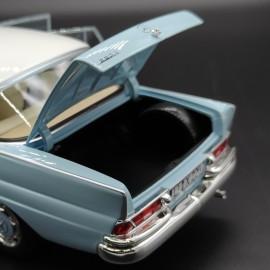 Mercedes 220 SE W111 1965 1:18