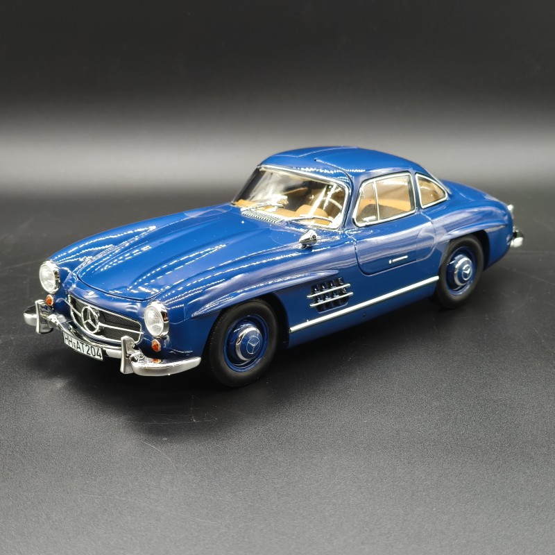 Mercedes 300 SL Coupe Gullwing W198 1954 1:18