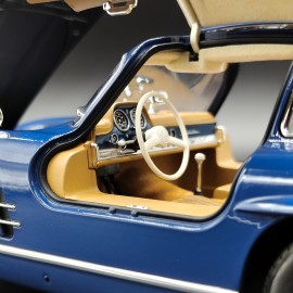 Mercedes 300 SL Coupe Gullwing W198 1954 1:18