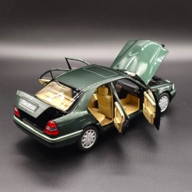 Mercedes C Class W202 1993 1:18