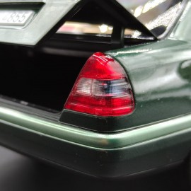 Mercedes C Class W202 1993 1:18