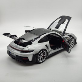 Porsche 911 GT3 RS wWeissach Pack 2022 GT 1:18