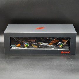 McLaren MCL39 Mercedes L. Norris 2025 Abu Dhabi GP Special Champion 1:18
