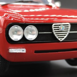Alfa Romeo Giulia Nuova Super 1974 1:18