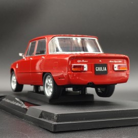 Alfa Romeo Giulia Nuova Super 1974 1:18