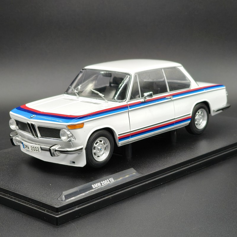 BMW 2002 Tii 1:18