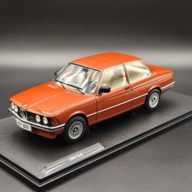 BMW 323i E21 1:18