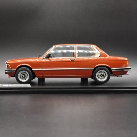 BMW 323i E21 1:18