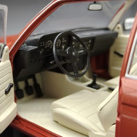 BMW 323i E21 1:18