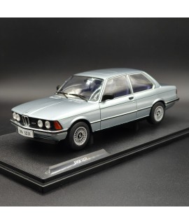 BMW 323i E21 1:18
