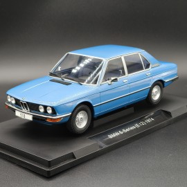BMW 5 Series E12 1974 1:18