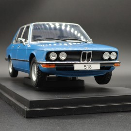BMW 5 Series E12 1974 1:18