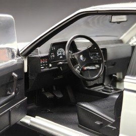 BMW 635 CSI E24 1:18