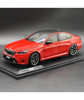 BMW M5 Sedan G90 1:18