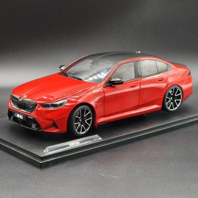 BMW M5 Sedan G90 1:18
