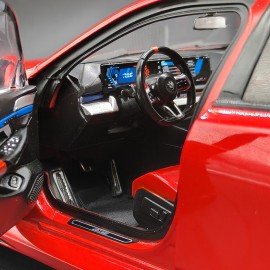 BMW M5 Sedan G90 1:18