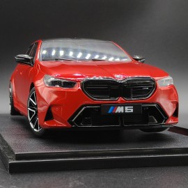 BMW M5 Sedan G90 1:18