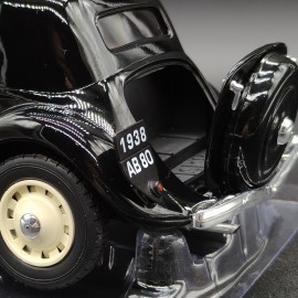 Citroen Traction 11CV 1:18