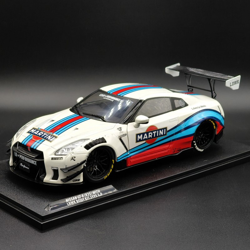 Nissan Skyline GT-R R35 LBWK Body Kit Type 2 Martini 1:18