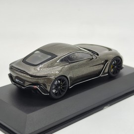 Aston Martin V12 Vantage 1:43