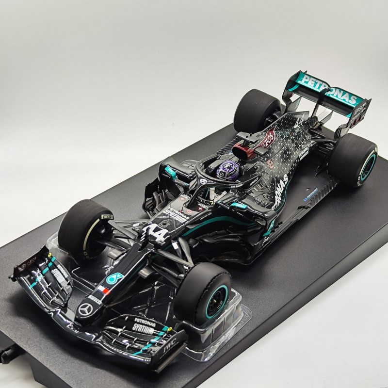 Mercedes W11 L. Hamilton Silverstone GP Special 2020 1:18