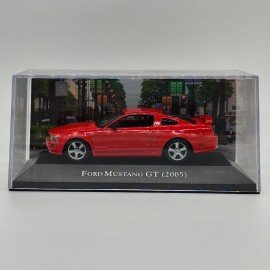 Ford Mustang GT 2005 1:43