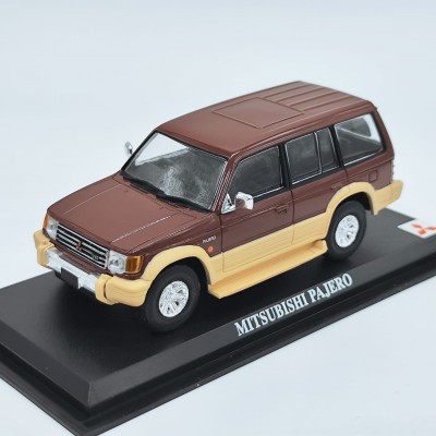 Mitsubishi Pajero 1:43