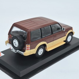 Mitsubishi Pajero 1:43