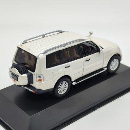 Mitsubishi Pajero 4WD 2010 1:43