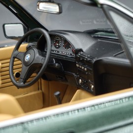 BMW E30 3 Series Cabriloet 1:18