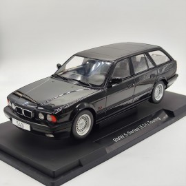 BMW E34 Touring 5-Series 1:18