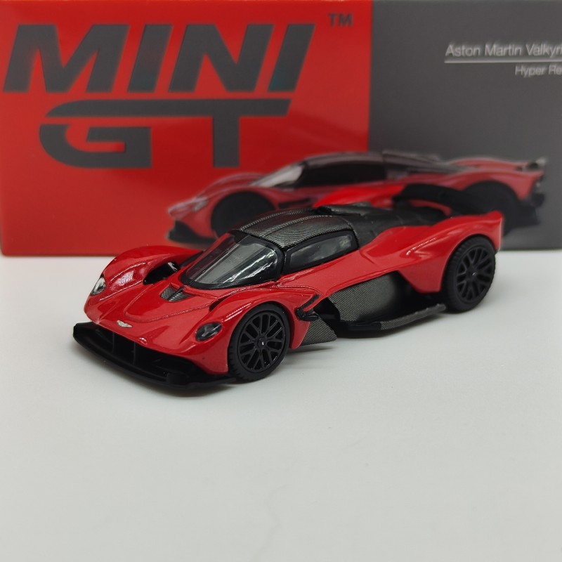 Aston Martin Valkyrie 1:64