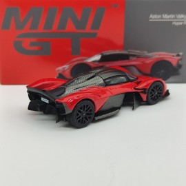 Aston Martin Valkyrie 1:64