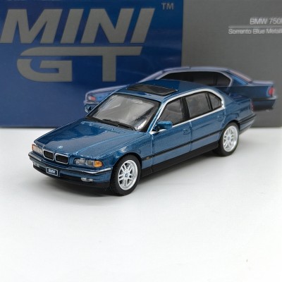 BMW 750iL E38 1:64