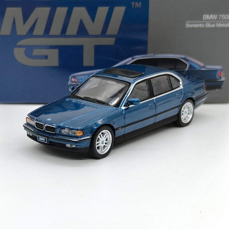 BMW 750iL E38 1:64