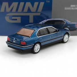 BMW 750iL E38 1:64