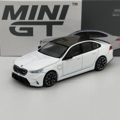 BMW M5 G90 1:64