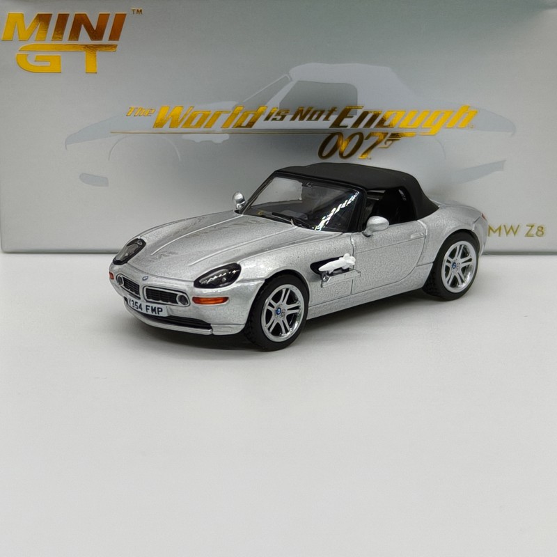 BMW Z8 World Is Not Enough 1:64
