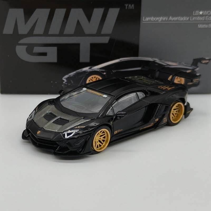 Lamborghini Aventador LB Works LE 1:64