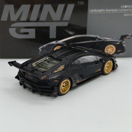 Lamborghini Aventador LB Works LE 1:64