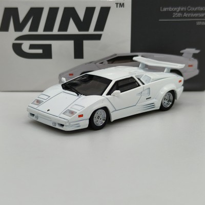 Lamborghini Countach 25th Anniversary 1:64