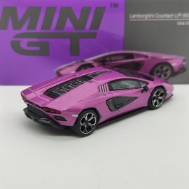 Lamborghini Countach LPI 800-4 1:64
