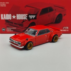 Nissan Skyline 2000GT-R Street V1 1:64